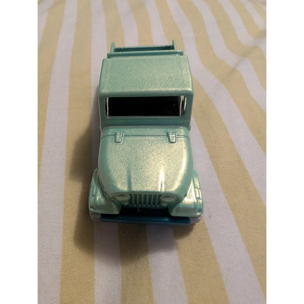Hot Wheels Chrysler Group Jeep Truck Green Diecast 1:64 Hot Trucks Mattel J32